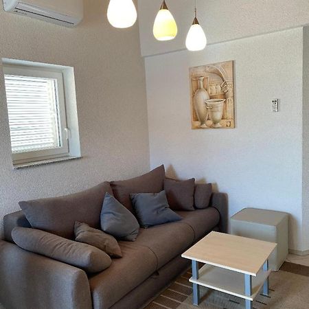 Apartment Gordana Vir Bagian luar foto