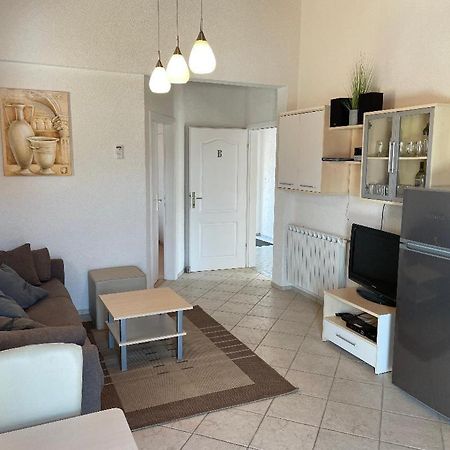 Apartment Gordana Vir Bagian luar foto